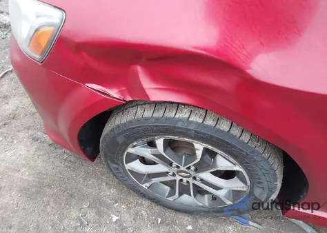 2017 Chevrolet Sonic Lt Auto z USA, uszkodzony, nr VIN 1G1JD5SH4H4137352